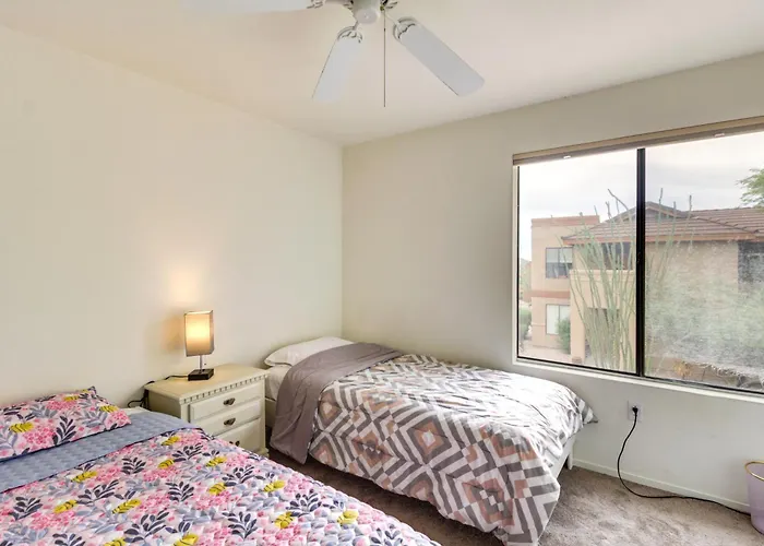 Escape W/ Outdoor Community Pool & Hot Tub!