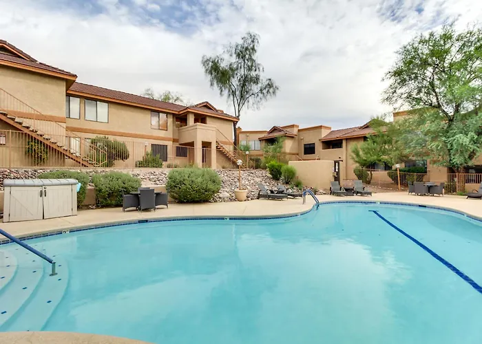 Escape W/ Outdoor Community Pool & Hot Tub! * Tucson