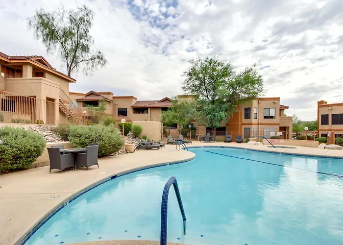 Holiday home Escape W/ Outdoor Community Pool & Hot Tub! Tucson