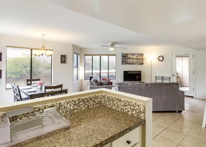 Holiday home Escape W/ Outdoor Community Pool & Hot Tub! *